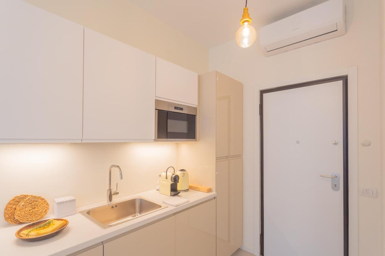 Enchanted Como Lake - City Apartment 2 By Rent All โกโม ภายนอก รูปภาพ